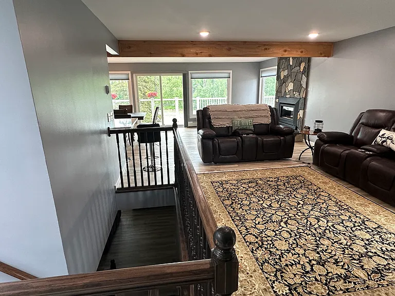 309 Riverside Dr — Photo 11