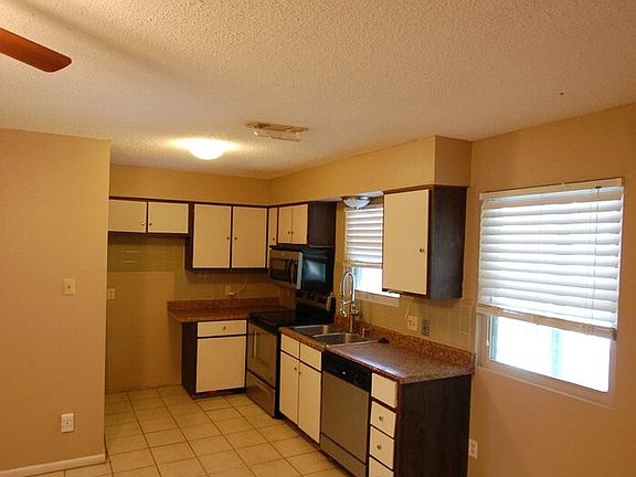 2nd image of 503 N Pine St APT 4