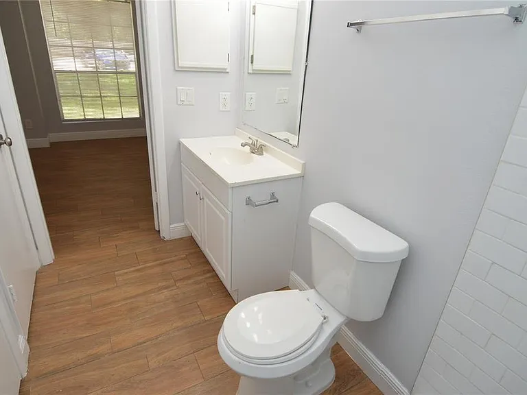 8722 Mallard Reserve Dr #102 — Photo 38