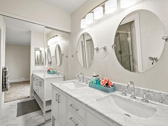 5th image of 2952 Stanhope Dr