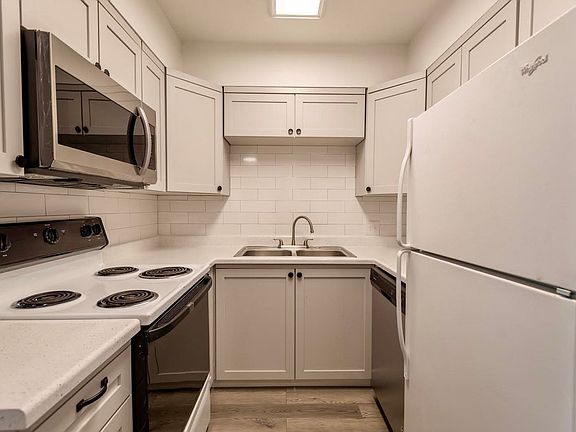 3rd image of 275 C St APT 6