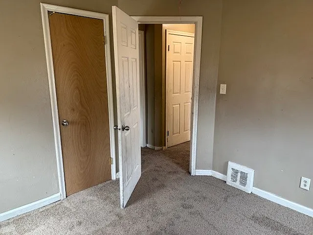 2 bed, 744 sqft, $1,100 — Photo 4