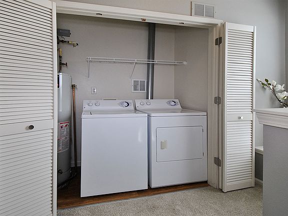5th image of 100 Lincoln Ln #2505