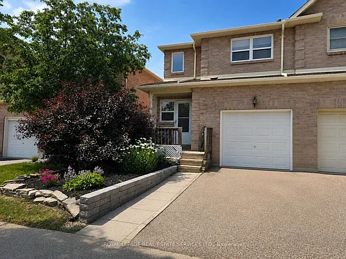 86 Green Bush Cres Photo 1