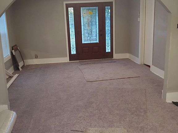 4th image of 2910 Avenue B