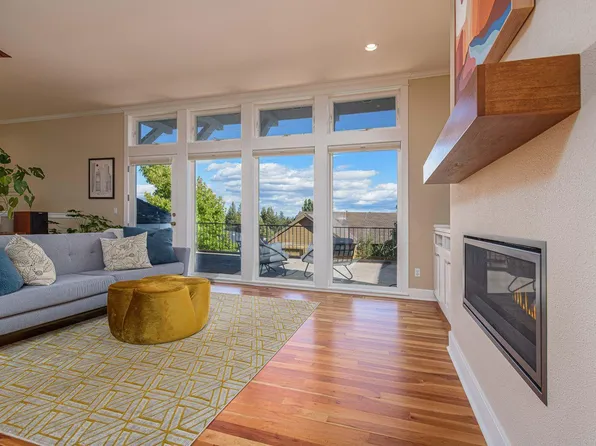 2525 NW 1st St, Bend, OR 97703