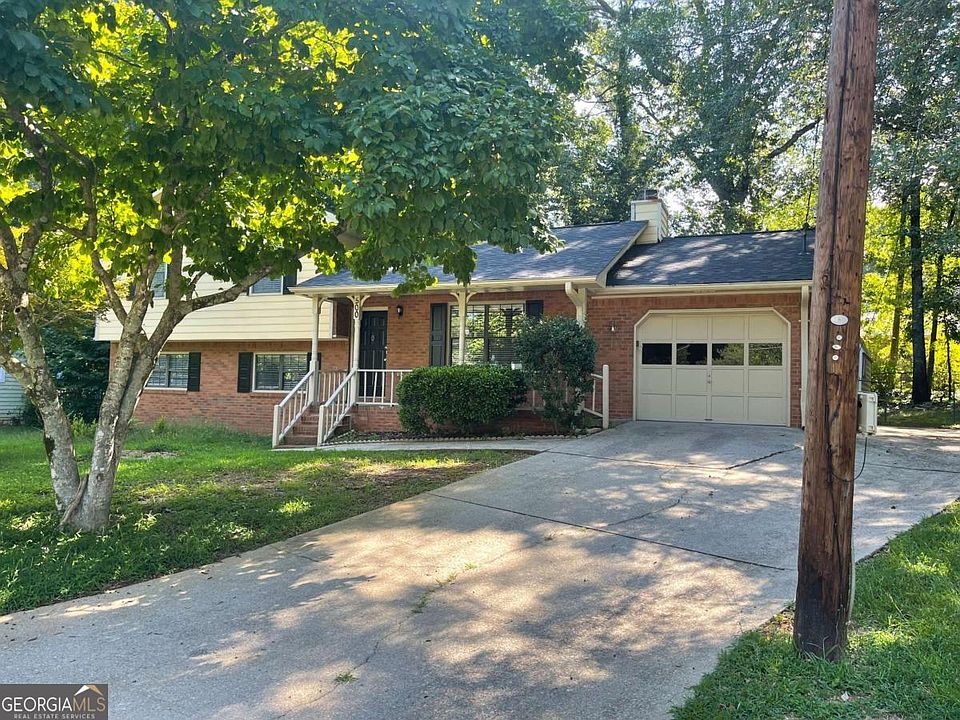 1st image of 500 Carillon Ct