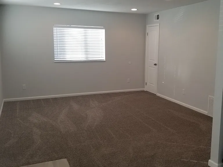 5580 S. Curtice Street 4-Plex — Photo 1