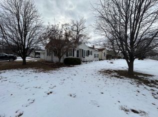 101 W 24th Ave, Hutchinson, KS 67502