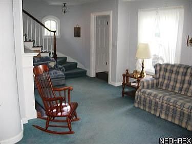 3rd image of 832 W 29th St