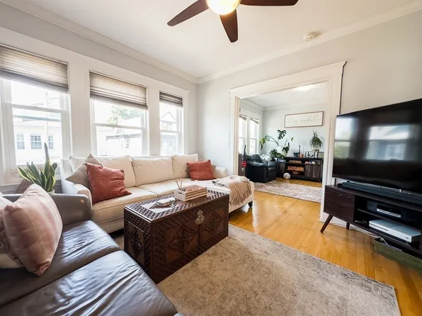 7 Bradford Ave #7, Medford, MA 02155