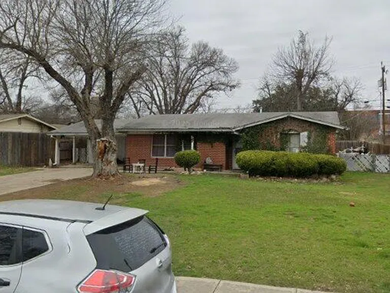 403 Dawnridge Dr — Photo 1