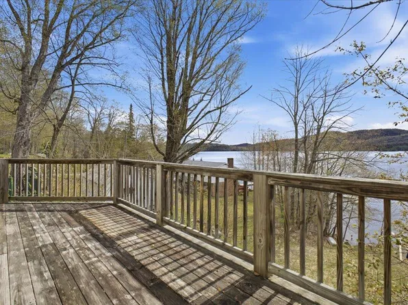 202 Lake Shore Dr, Indian Lake, NY 12842