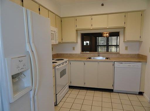 4th image of 7310 Ashford Pl APT 402