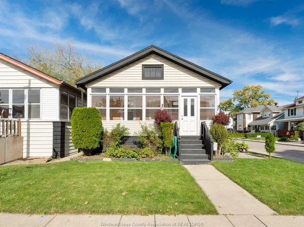 404 Caroline St, Windsor, ON N9A 6A6