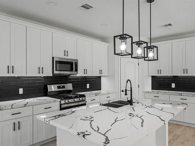 1078 Saint Clair St #B — Photo 10