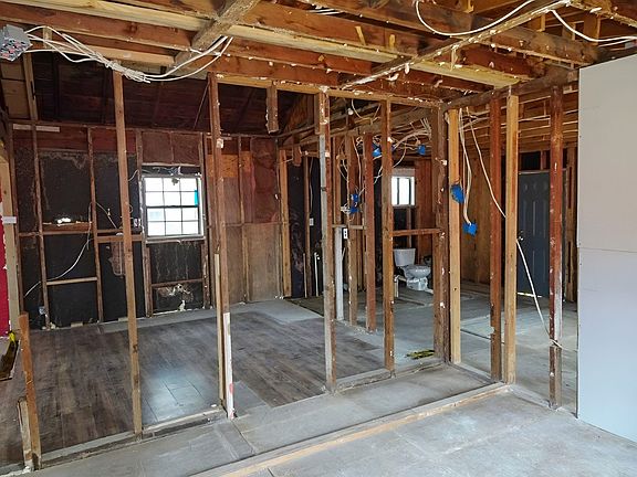 4th image of 4518 Rodeo Ln