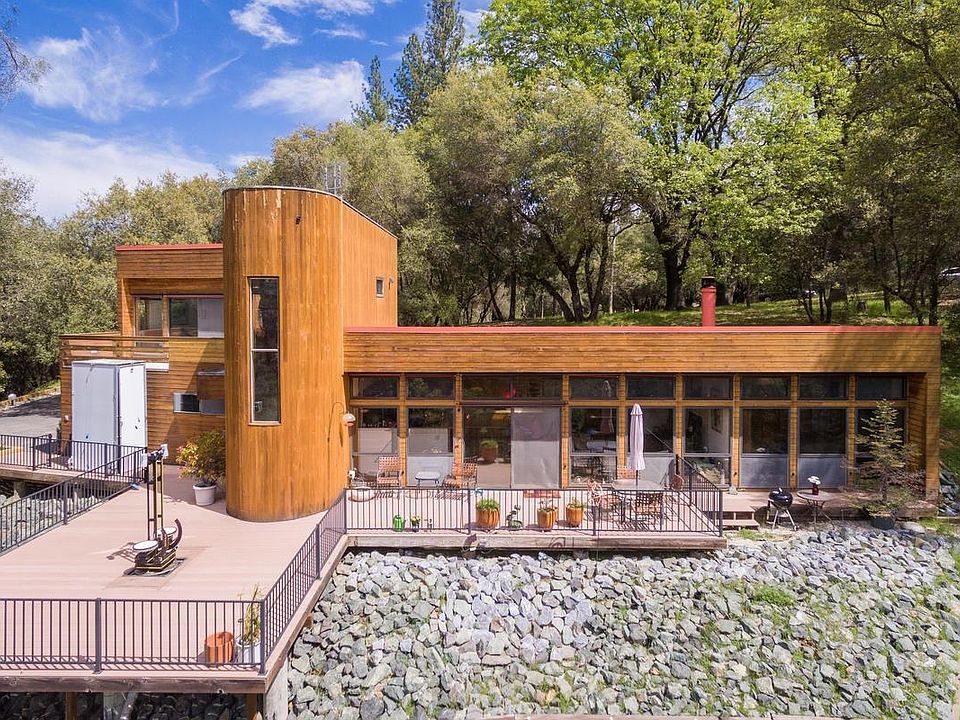 2nd image of 1120 Cerro Vista Dr