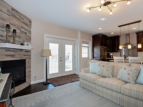 3rd image of 6311 N Karlov Ave