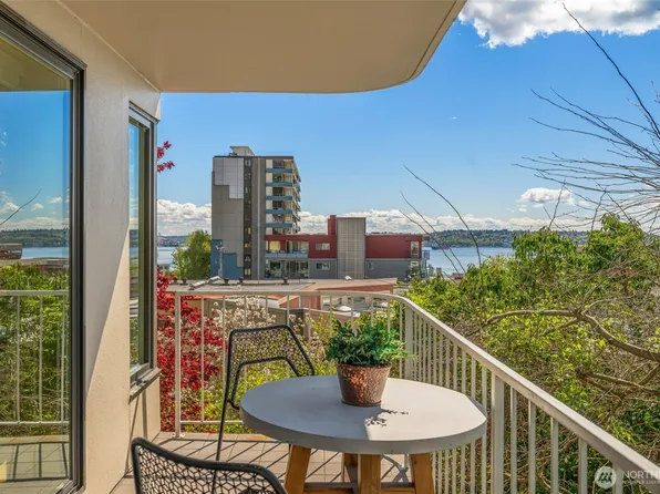 619 5th Avenue W #302, Seattle, WA 98119