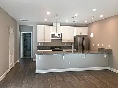 5th image of 578 Clover Cir