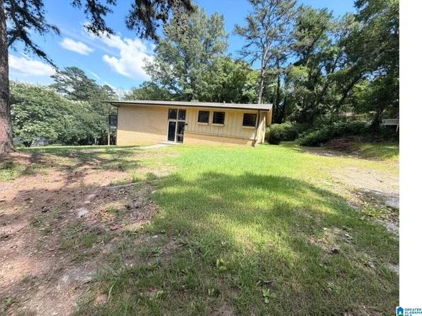 2705 4th Pl NW, Birmingham, AL 35215