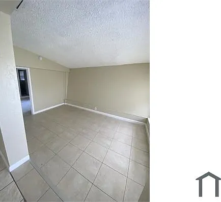 100 SW 24th Ave — Photo 10
