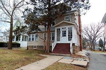 2nd image of 207 Eagle Rock Ave