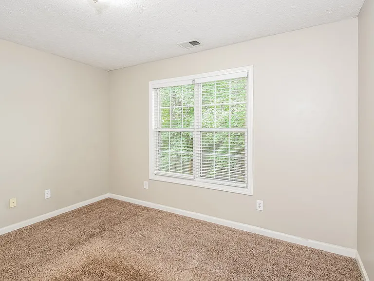 2320 Kissing Tree Ln SE — Photo 14