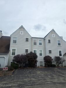 1201 W River Rd N APT A3, Elyria, OH, 44035