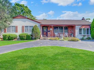 175 Franklin St, Patchogue, NY 11772