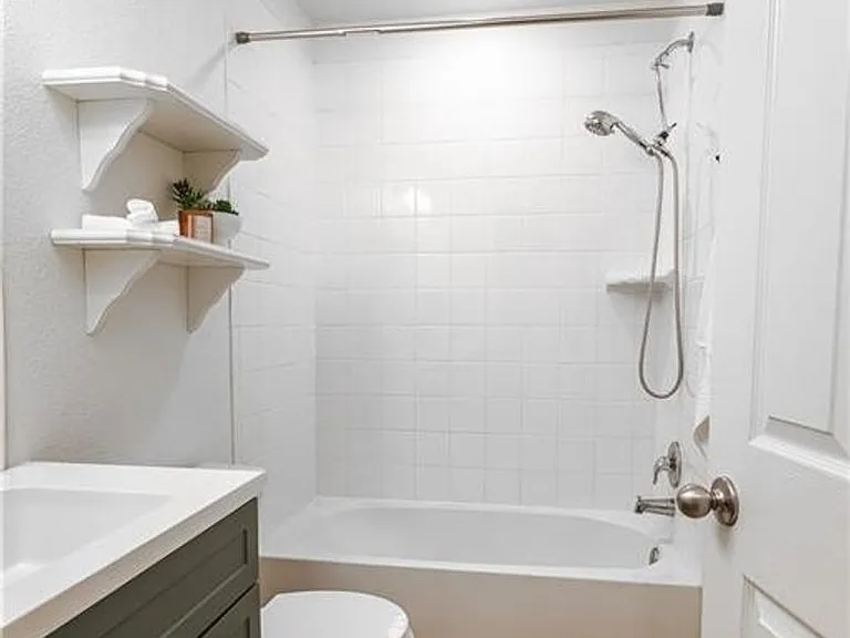 2405 Elba Dr — Photo 15