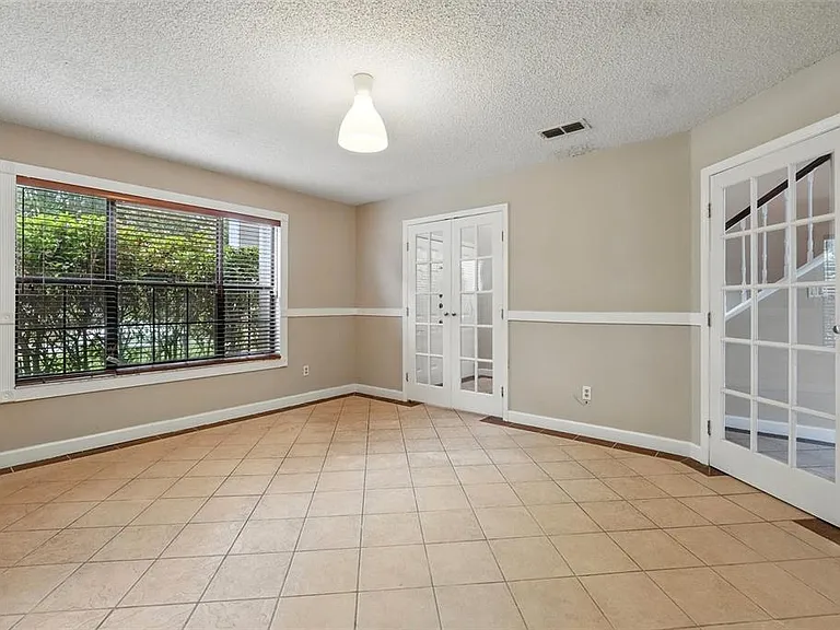 7925 Tumblestone Dr — Photo 9
