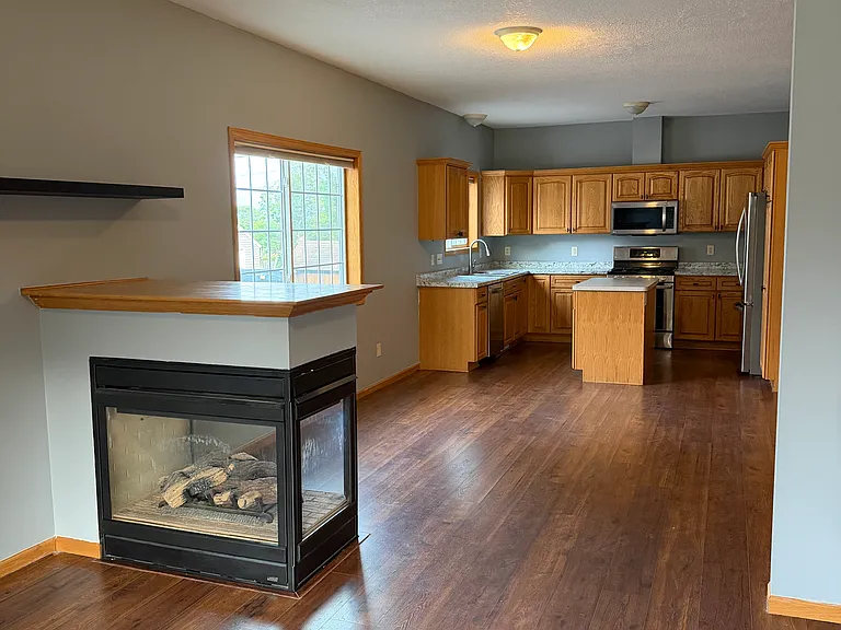 3906 Reservoir Blvd NE — Photo 8