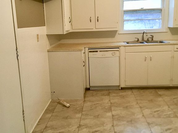 4th image of 102 11th St