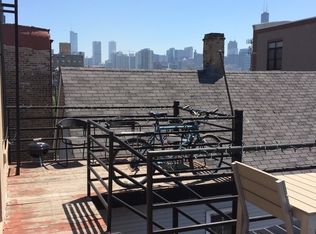 1309 W Ohio St APT 3R, Chicago, IL 60642