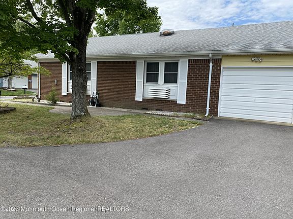 4th image of 109 Hudson Parkway #b