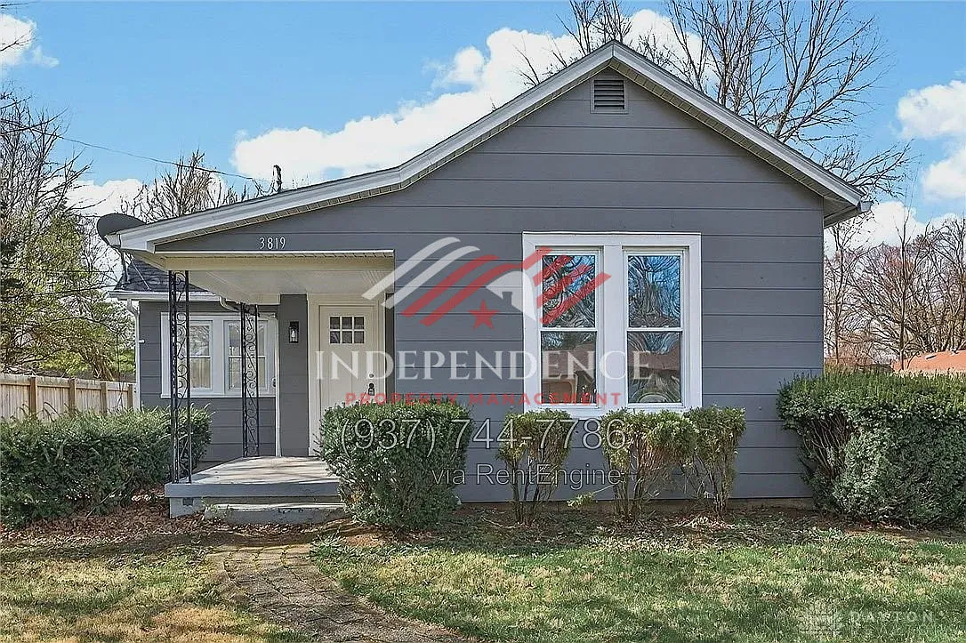 3 bed, 1.0 bath, 1192 sqft, $1,450 — Photo 2