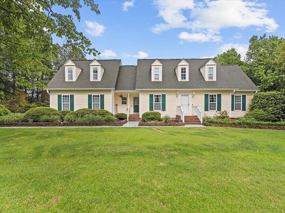 2nd image of 4317 S Mountain Dr