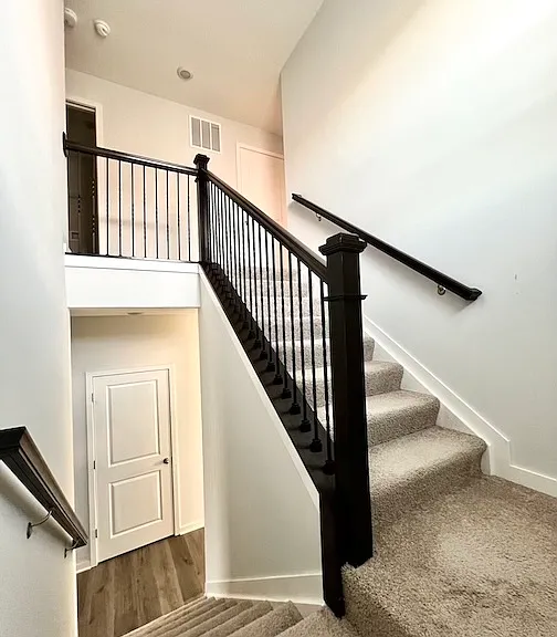 418 Park Vista Dr — Photo 5