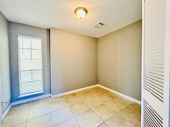 5th image of 11719 Sela Ln