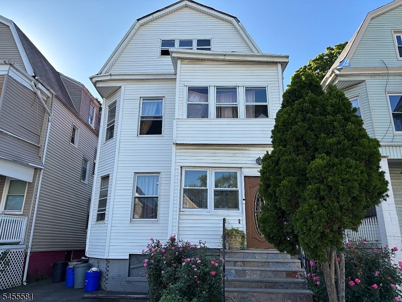 1st image of 93 Steuben St