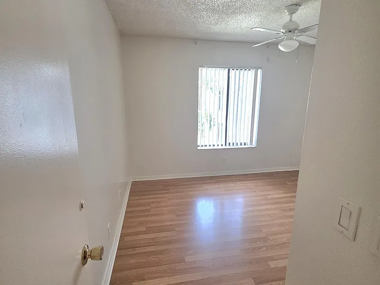 203 Foxtail Dr #B3 — Photo 16