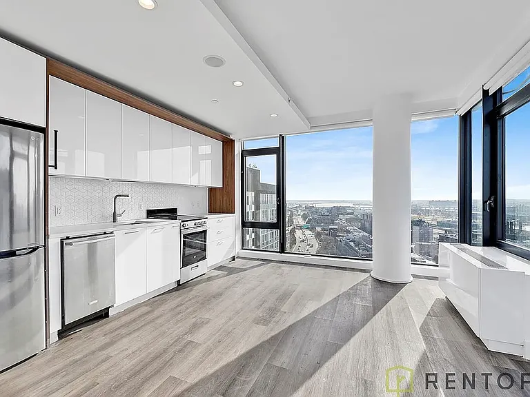 224 E 135th St #1417S — Photo 1