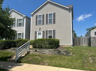 1636 Linden Park Ln, Aurora, IL 60504