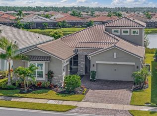 20380 Symphony Pl, Venice, FL 34293
