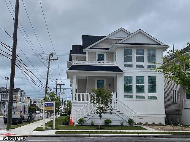 1st image of 3501 West Ave #1
