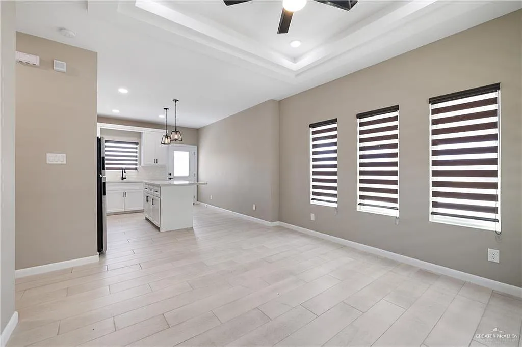 2 bed, 1.0 bath, 771 sqft, $1,175 — Photo 3