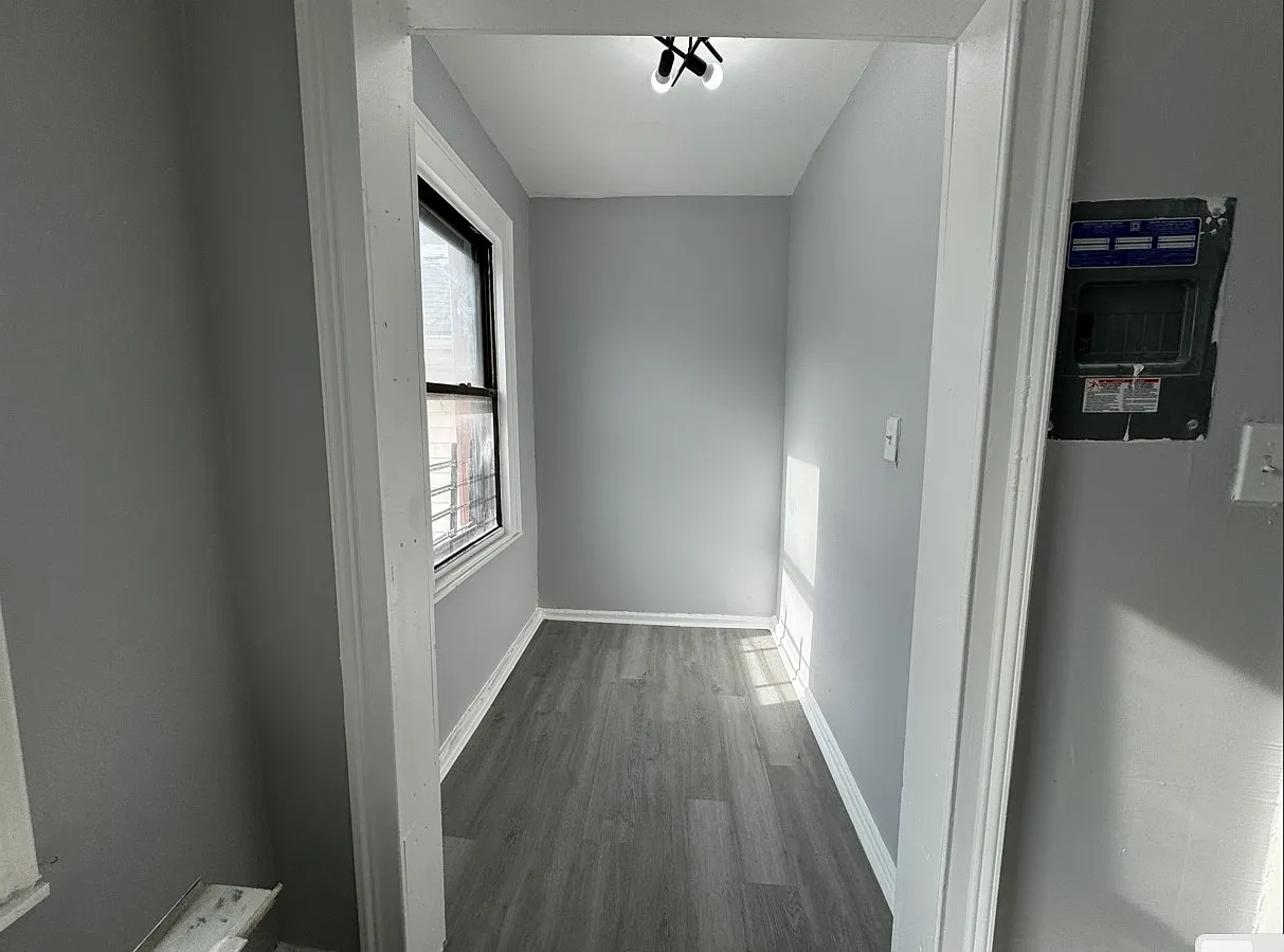 2 bed, 800 sqft, $2,000 — Photo 4