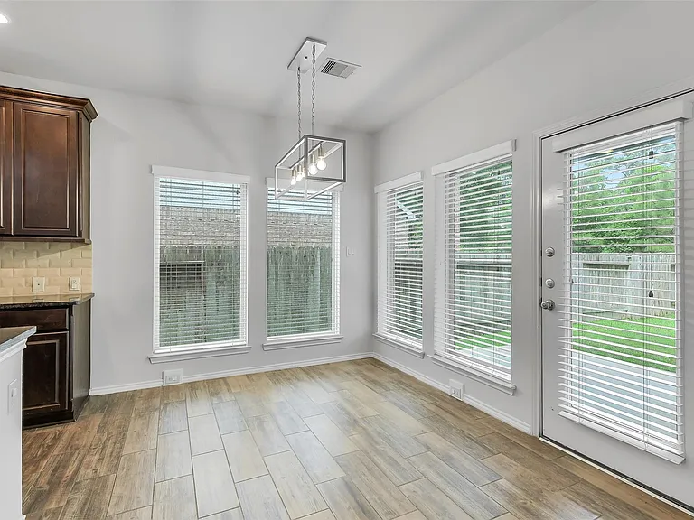 218 Kinnerly Peak Pl — Photo 11